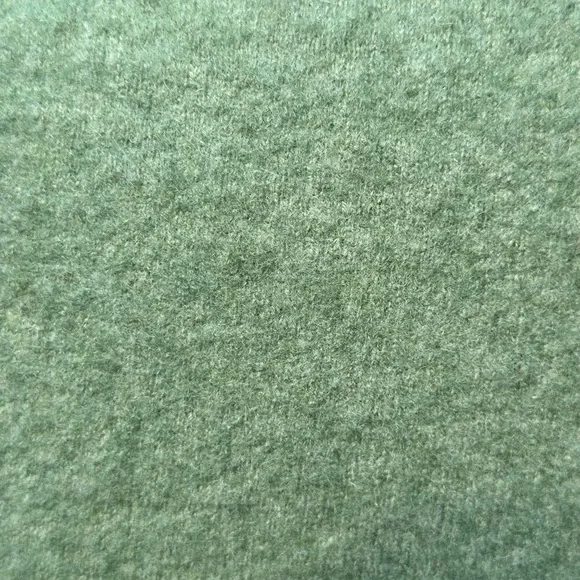 L Pure Cashmere Sweater  Green Excellent Condition - Picture 4 of 4